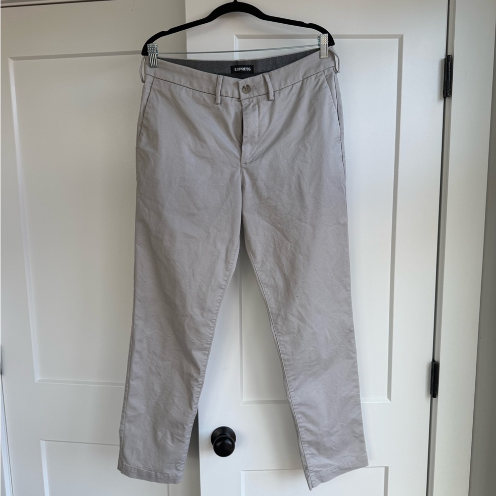 Express Men's Soft Gray Chinos - Picture 5 of 8